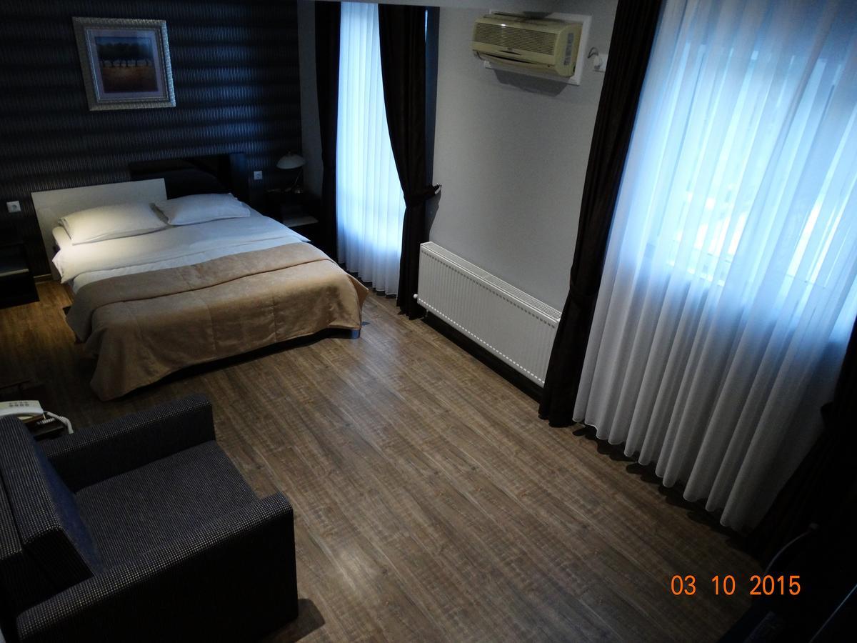 Hotel Mimoza Razgrad Eksteriør bilde